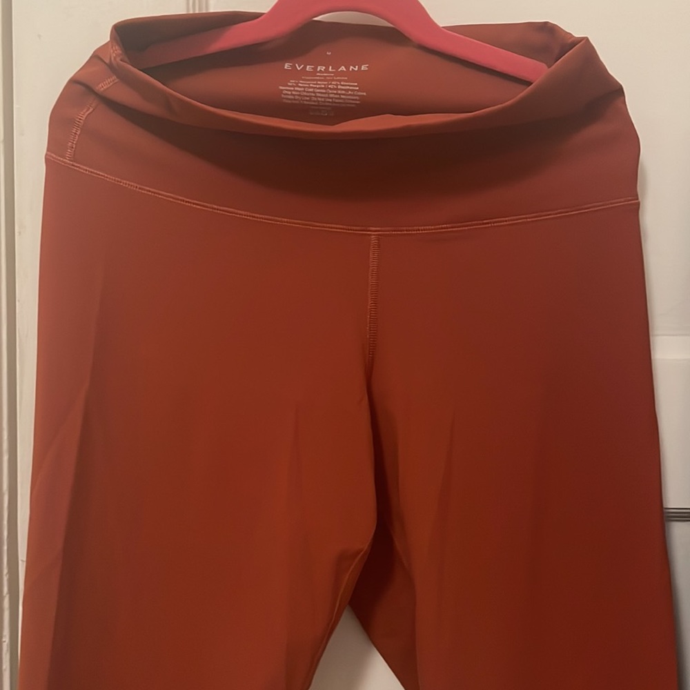 Everlane Perform Leggings in Red